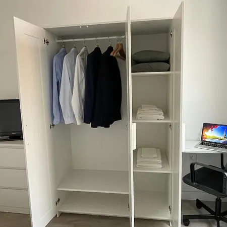 Aux Portes De Paris Apartment *